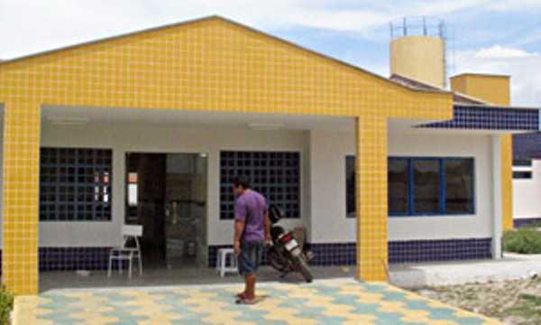Em Iguatu, uma creche do Programa Pro-Infância, do Governo Federal, foi construída há mais de dois anos, mas ainda não funciona. A Prefeitura aguarda avaliação de técnicos do MEC FOTO: HONÓRIO BARBOSA
