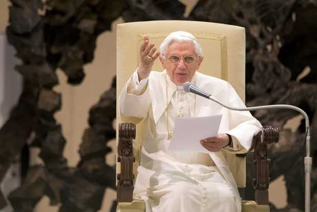 O papa Bento XVI durante audiência em 16 de janeiro (Foto: AFP)