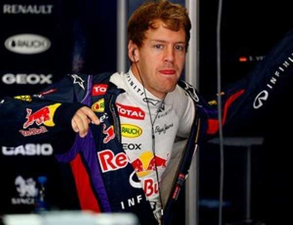 Vettel acredita que Kimi pode ser melhor para sua equipe ano que vem (Foto: Agência Reuters)