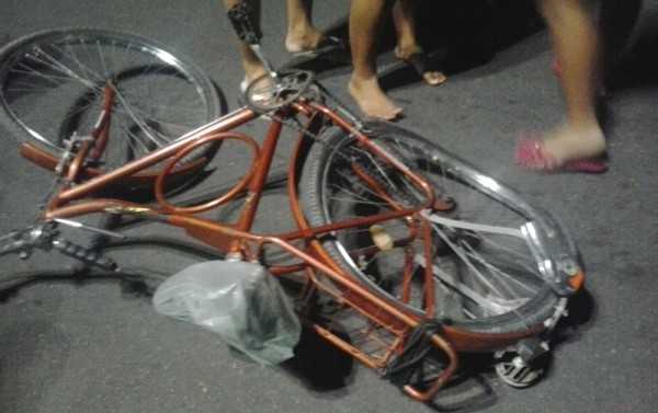 Bicicleta ficou destruída após colisão (Foto gentilmente cedida)