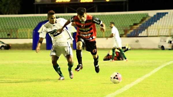 Guarany de Sobral virou sobre o Icasa, no Junco (Foto: Wellington Macêdo)