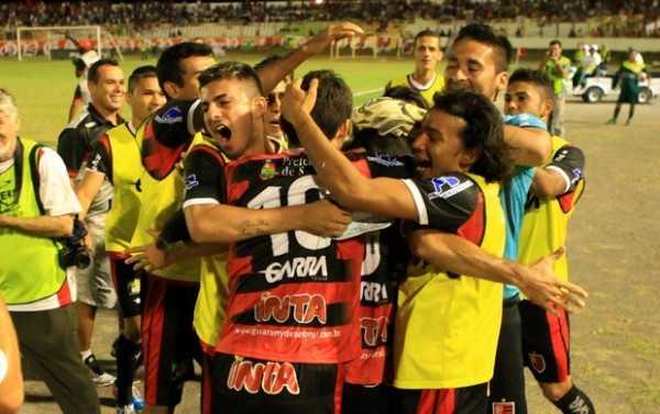 Guarany de Sobral vence Barbalha no Junco (Foto: Wellington Macêdo)