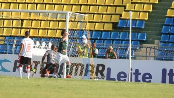 Com gols de Canga e Felipe Klein, Icasa vence Ferroviário no Romeirão (Foto: Normando Sóracles/ Agência Miséria)