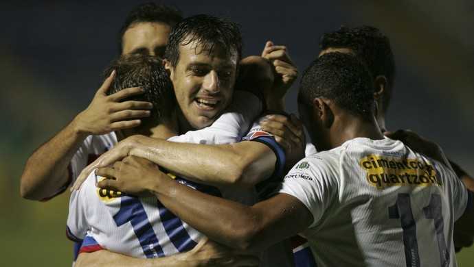 Fortaleza vence Tiradentes por 3 a 2, no Presidente Vargas (Foto: Bruno Gomes/Agência Diário)