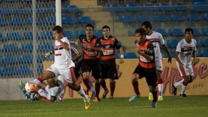 Ferroviário venceu o Guarani de Juazeiro por 5 a 0 (Foto: Bruno Gomes/Agência Diário)