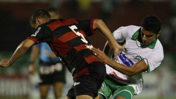 Icasa e Guarany de Sobral duelam no Junco (Foto: Normando Sóracles/Agência Miséria de Comunicação)