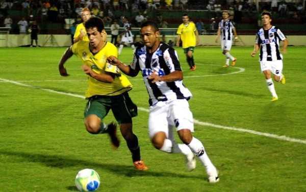 ABC supera Icasa com gol e assistência de Rogerinho (Foto: Frankie Marcone/Agência Estado)