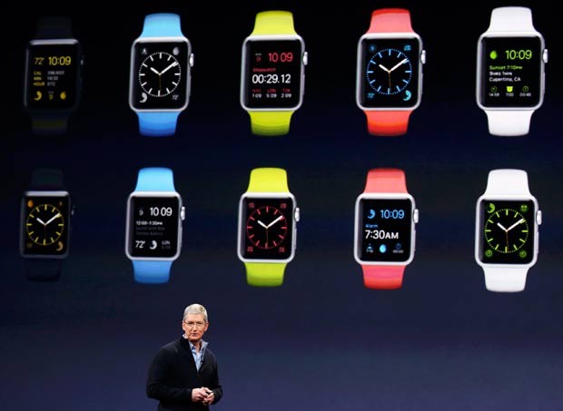 Modelos do Apple Watch são mostrados em evento da marca (Foto: Reuters/Robert Galbraith)
