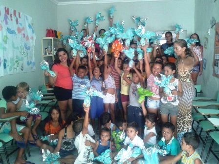 Centenas de crianu00e7as ganharam seu presente de pu00e1scoa (Foto Thiedo Henrique/Mais FM)