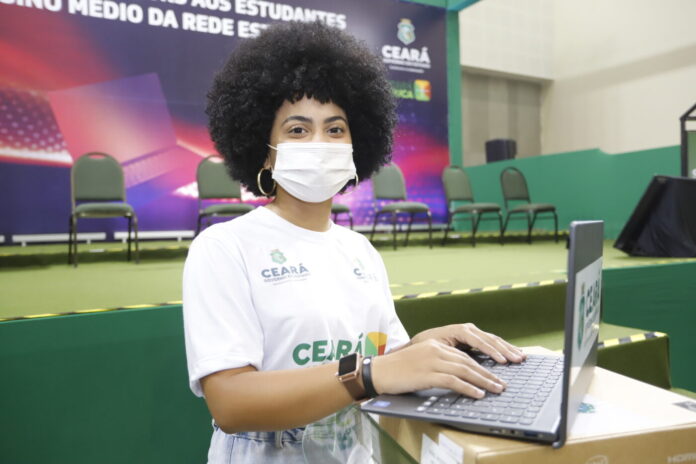211209_GOV-ENTREGA-NOTEBOOKS-CEC_HS2839